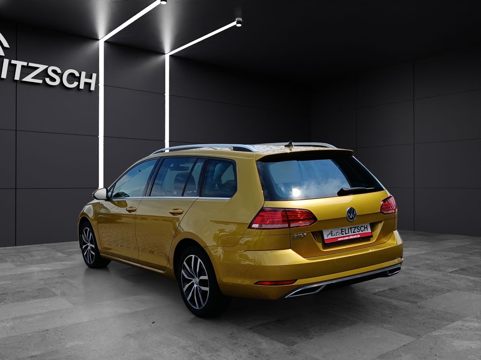 Fahrzeugabbildung Volkswagen Golf VII Variant TSI Highline LED Navi ACC SHZ R