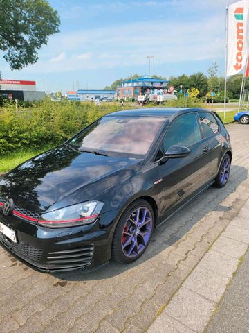 Volkswagen VW Golf VII GTI 2.0 DSG IS38