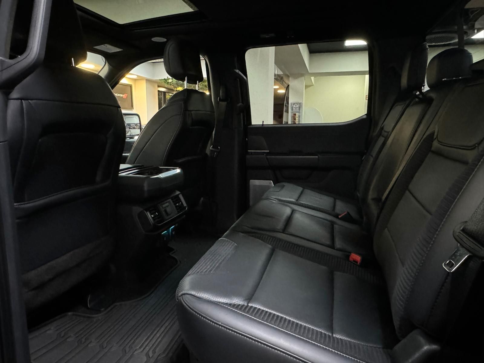 Fahrzeugabbildung Ford RAPTOR SVT SUPERCREW-ACC-NAVI-360-BEAD LOCK-1.HD