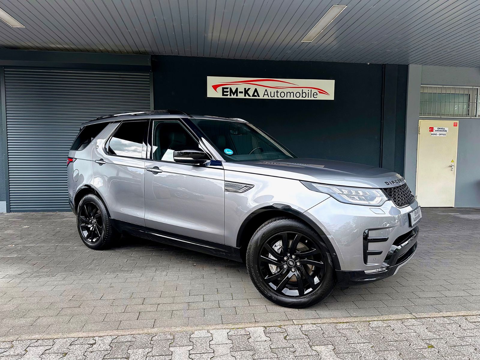 Land Rover Discovery 3.0 SD6 Landmark Edition°7Sit°AHK°Voll imagem 3
