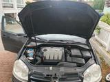 Volkswagen VW Golf 5   -  TDI 1.9 TREND - Volkswagen Golf aus 2006: TDI
