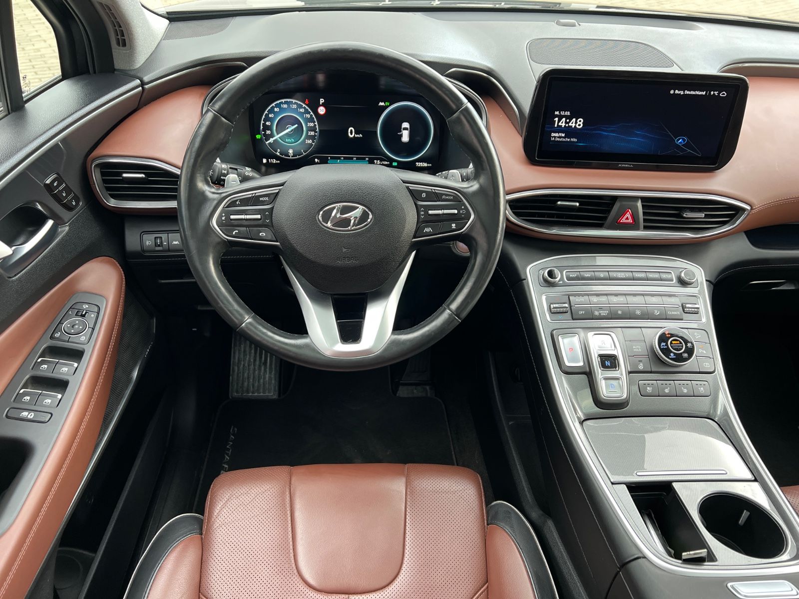 Fahrzeugabbildung Hyundai HYUNDAI SANTA FE 1.6 HEV 4WD Signature