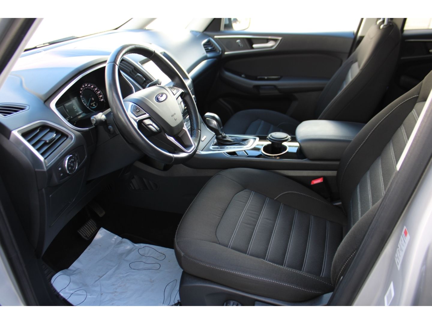 Fahrzeugabbildung Ford Galaxy Titanium 7 Sitze AHK Navi Pano GRA GJR PD