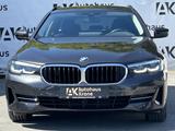 BMW 520 d Mild Hybrid xDrive *STANDHEIZ*LIVE COCKPIT - BMW 520: Kombi