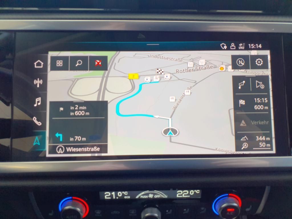 Fahrzeugabbildung Audi Q3 Sportback 40 S line 2.0 TFSI quattro LED AHK