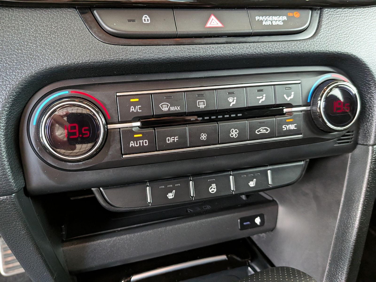 Fahrzeugabbildung Kia cee'd Sportswagon 1.5 DCT GT-Line LED JBL Cam 7J