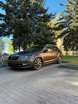 Skoda Octavia 2.0TDI DSG 4x4 L&K  laurin&k... - Skoda Octavia: Laurin