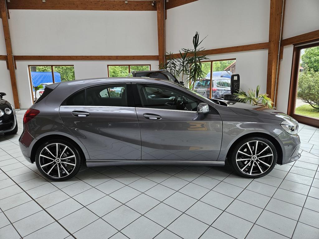 Mercedes-Benz A 220
