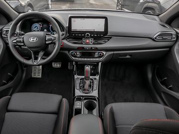 Hyundai i30 1.5 Spurhalteassi. Tempomat Totwinkelassi.