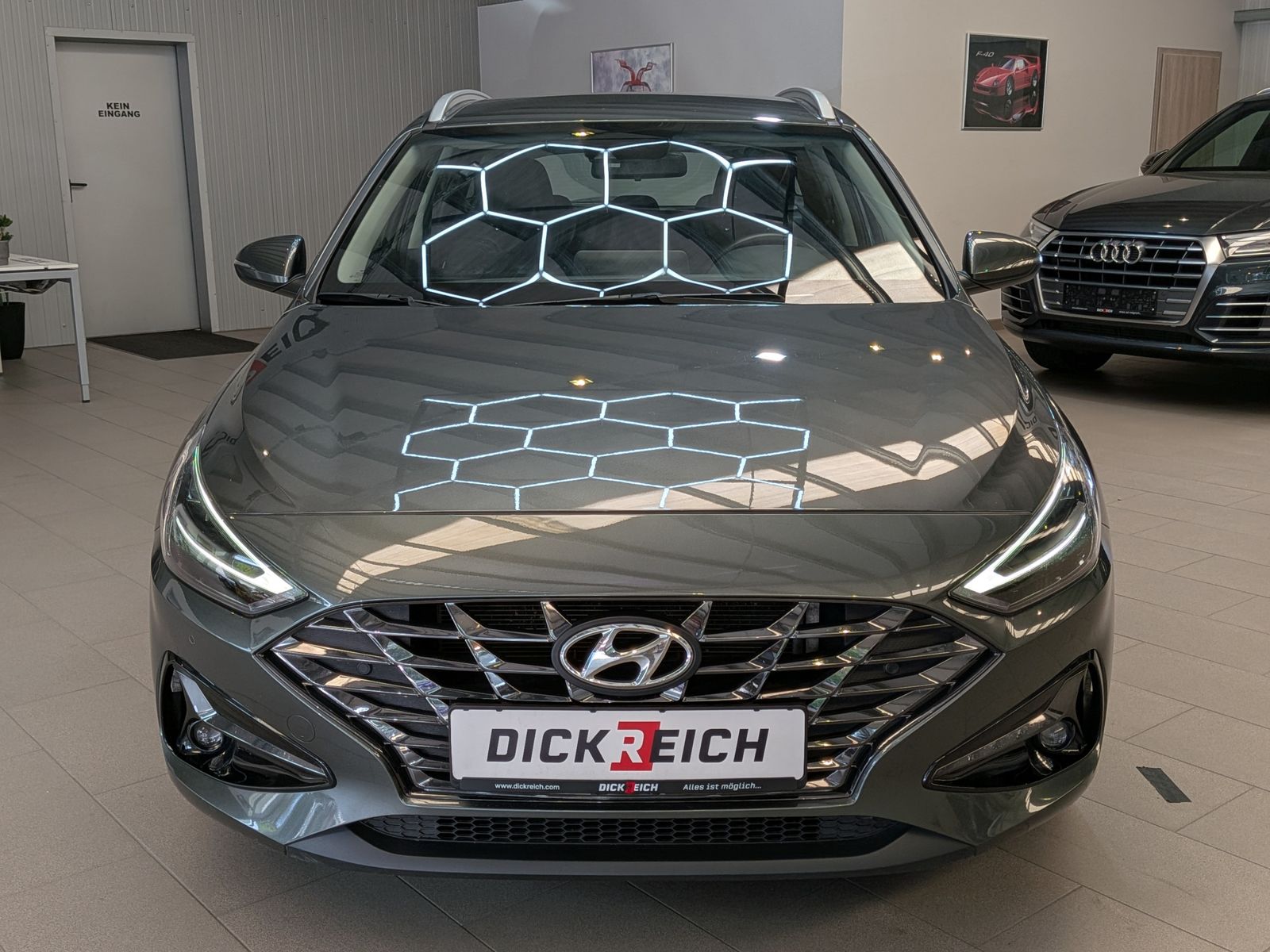 Fahrzeugabbildung Hyundai i30 1.5 T-GDI DCT Trend MHEV Cam Navi LED-Paket