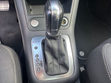 Volkswagen Tiguan - 12