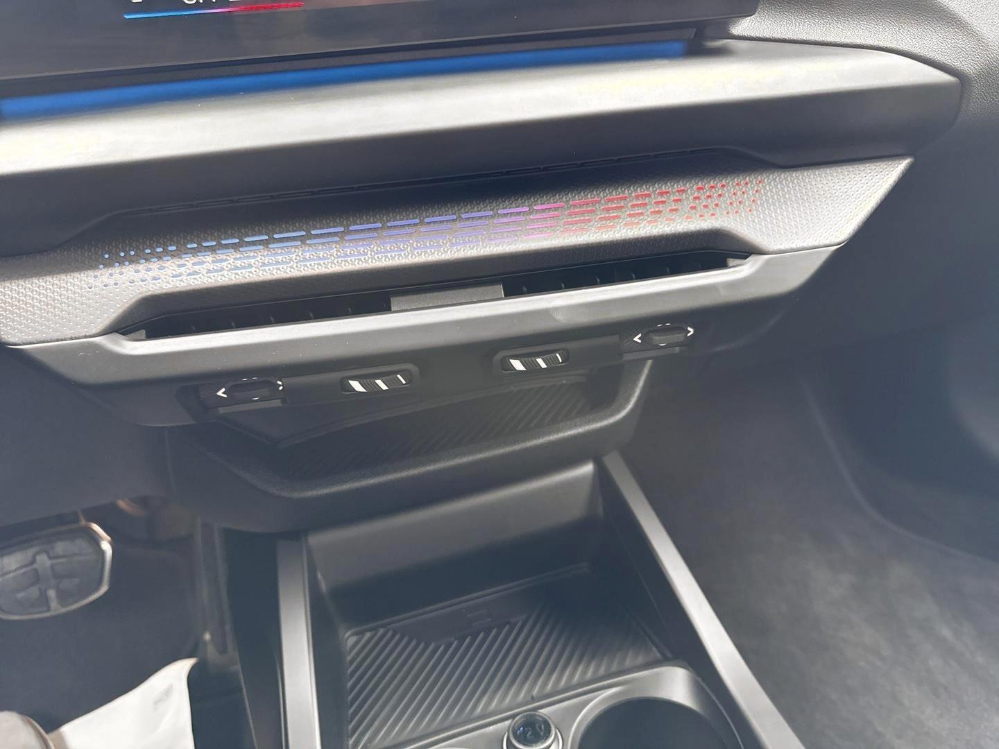 BMW 1 Series i M Sportpaket Pano Navi Digi-CP LED ACC App, миниатюра 12