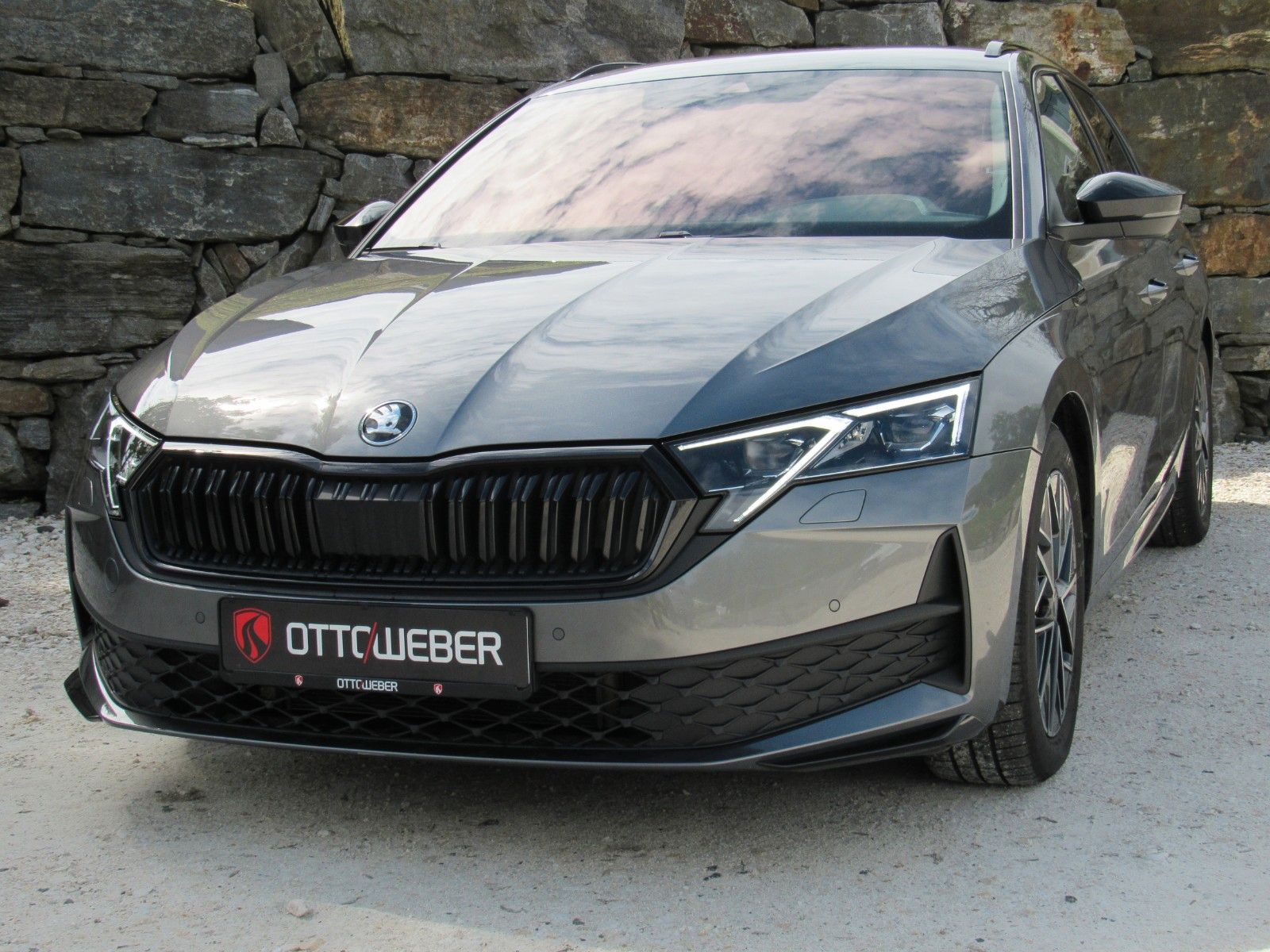 Skoda Octavia Combi 2.0 TSI DSG Sportline 4x4 TRAVEL imagem 2