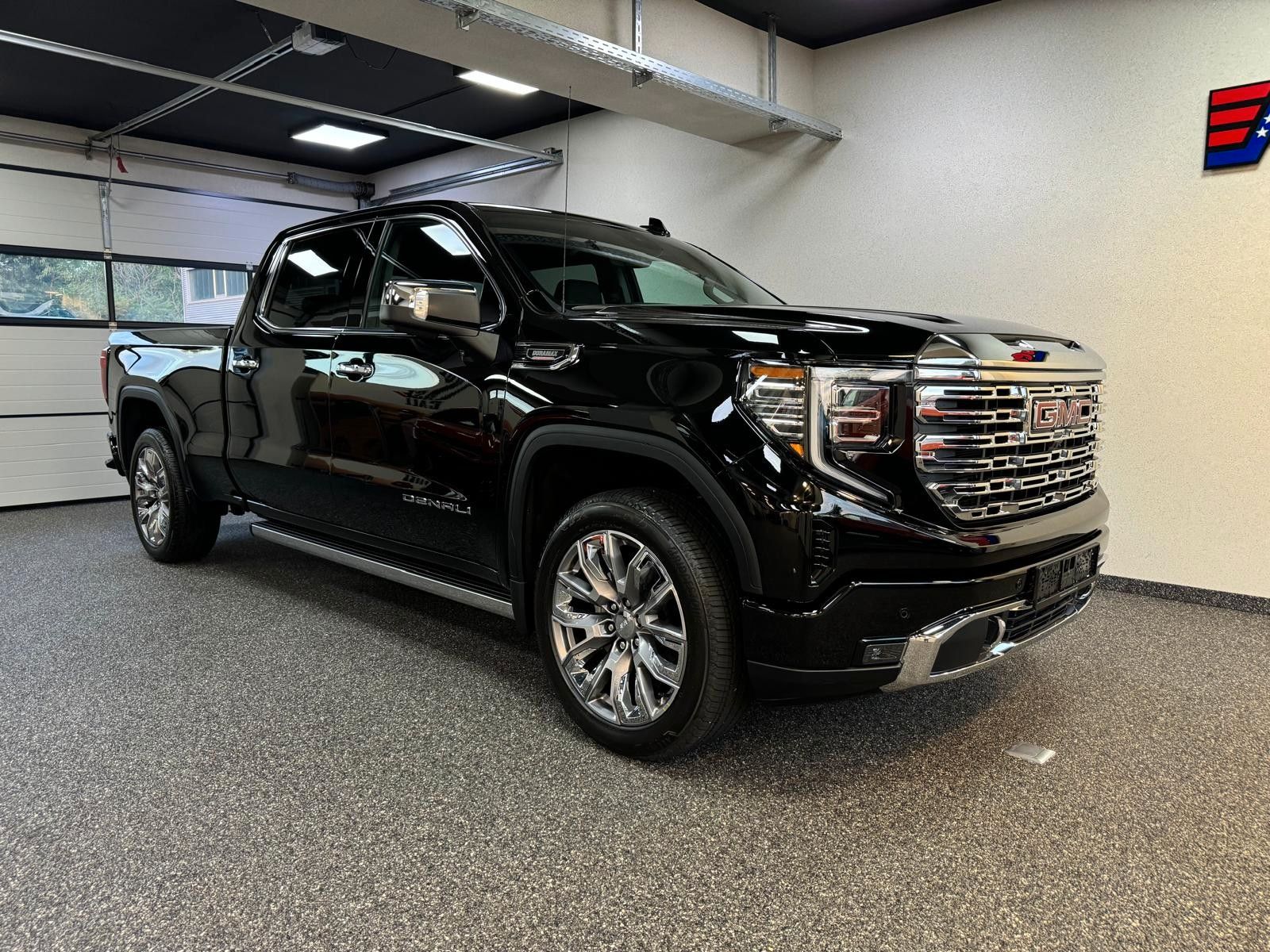 Fahrzeugabbildung GMC SIERRA DENALI 2026 - 4x4-LONG BOX 6.4"