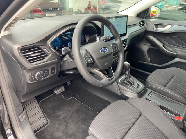 Fahrzeugabbildung Ford Focus Turnier Active X Autom., NAVI+RFK*PDC*LED