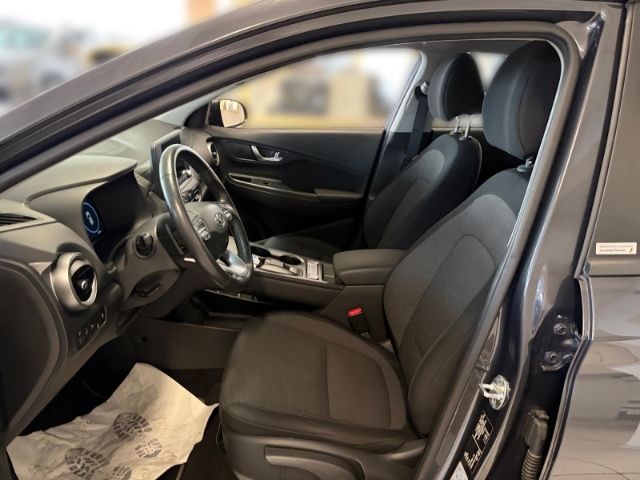 Fahrzeugabbildung Hyundai KONA Elektro (100kW) SELECT-Paket inkl. 11kW OBC