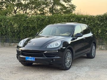 Porsche Cayenne - 2