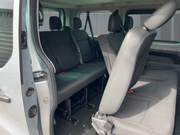 Renault Trafic - 10