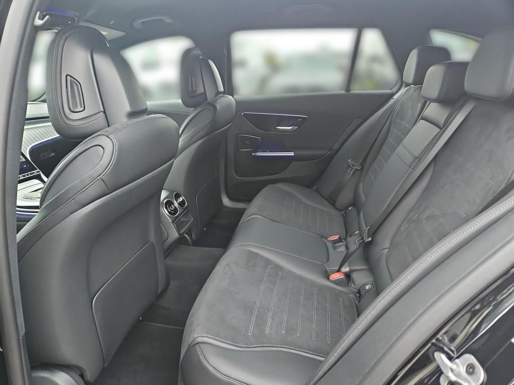 Fahrzeugabbildung Mercedes-Benz C 300 e T-Modell mit EQ Hybrid Technologie PDC