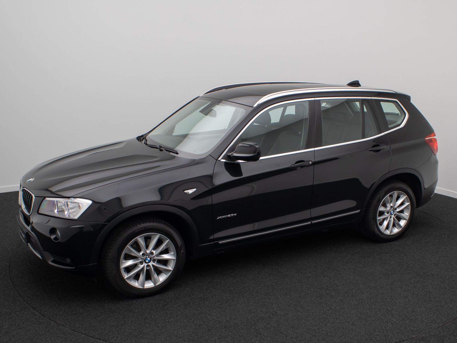 Fahrzeugabbildung BMW X3 xD20d xLine Kamera HiFi Panorama NaviPr Leder