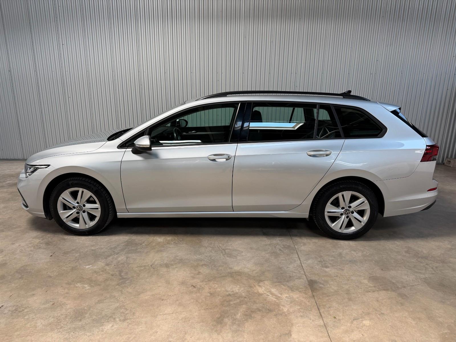 Volkswagen Golf VIII Variant 1.0 Life eTSI *€ 15.000 NETTO*