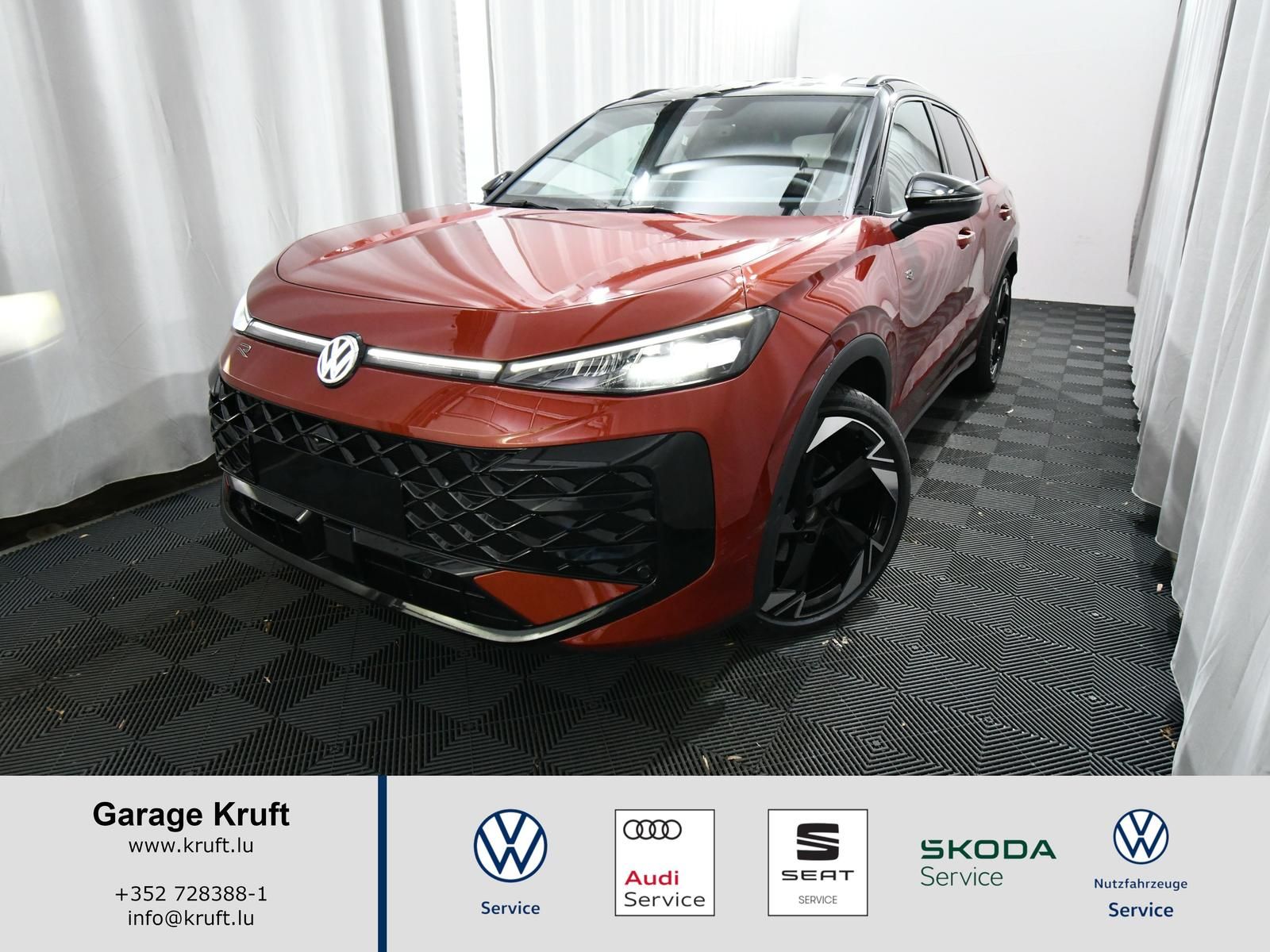 Volkswagen T-Roc R-Line 1.5 eTSI DSG7 - AHK, HUD, Kamera