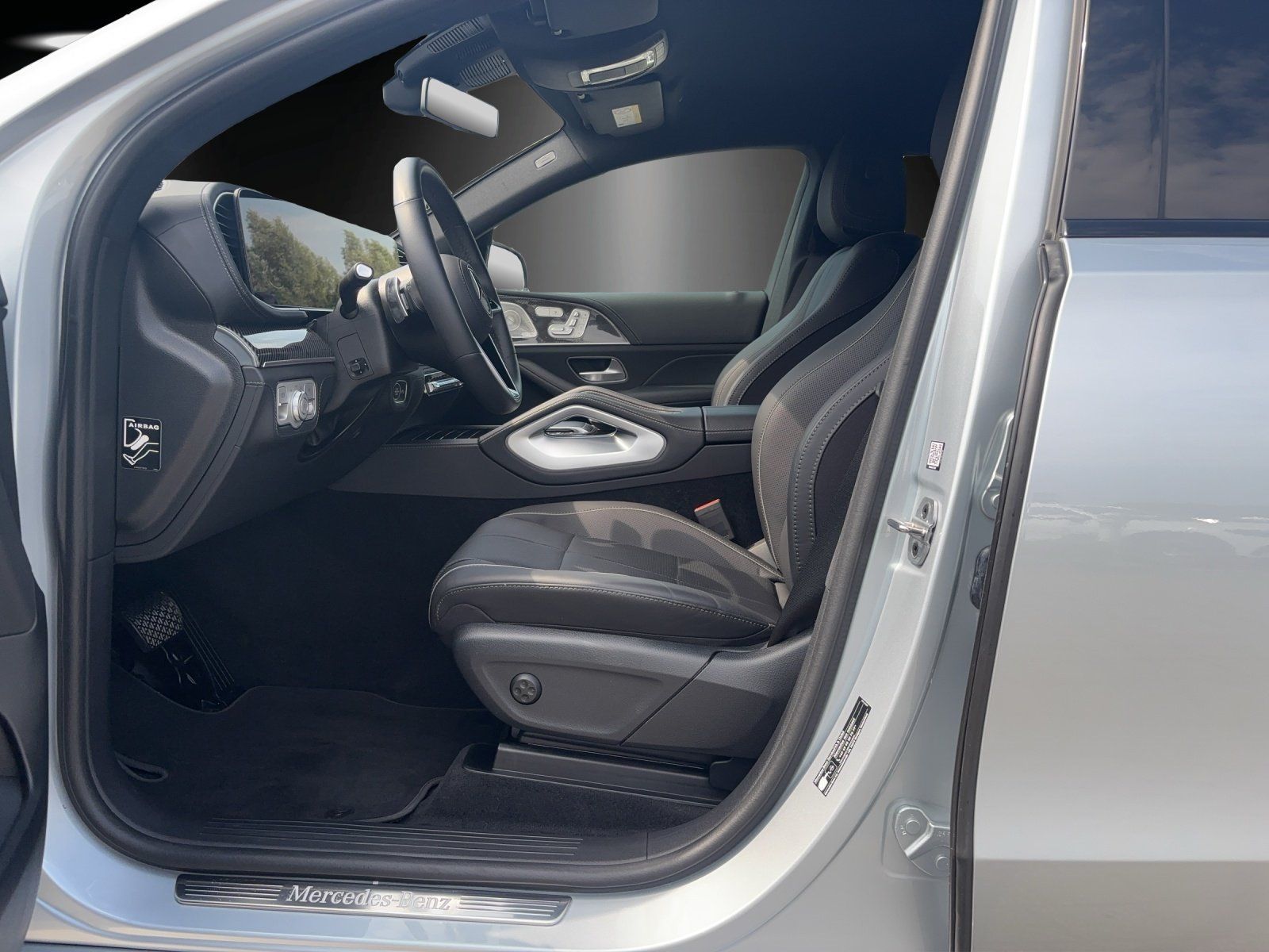 Fahrzeugabbildung Mercedes-Benz GLE450d Cpé AMG Carbon E-ACTIVE Night DISTRO Mem