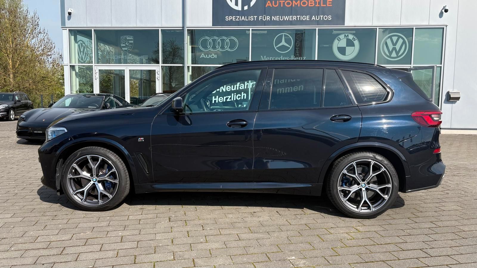Fahrzeugabbildung BMW X5 xDrive 40 i M Sport,luft,pano,hud,soft close,