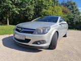 Opel Super Opel Astra Twin Top Cabrio 1,9 CDTI - Opel Astra Twin top mit Diesel-Antrieb