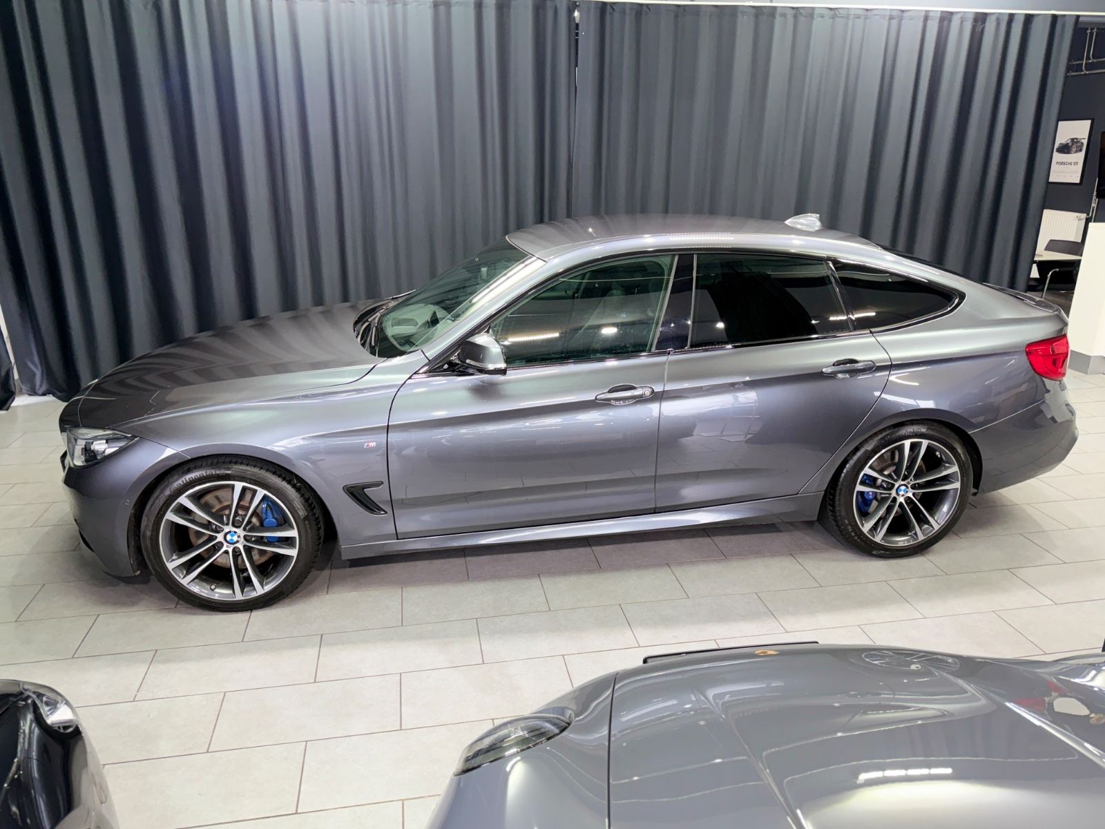 Fahrzeugabbildung BMW 340i GT xDrive M Sport|LEDER|NAVI|HEAD-UP|AHK|