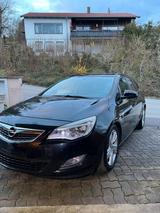 Opel Astra Sports Tourer 1.4 LPG ecoFLEX Sport Sport  - Opel Astra mit LPG-Antrieb: Tourer Sports