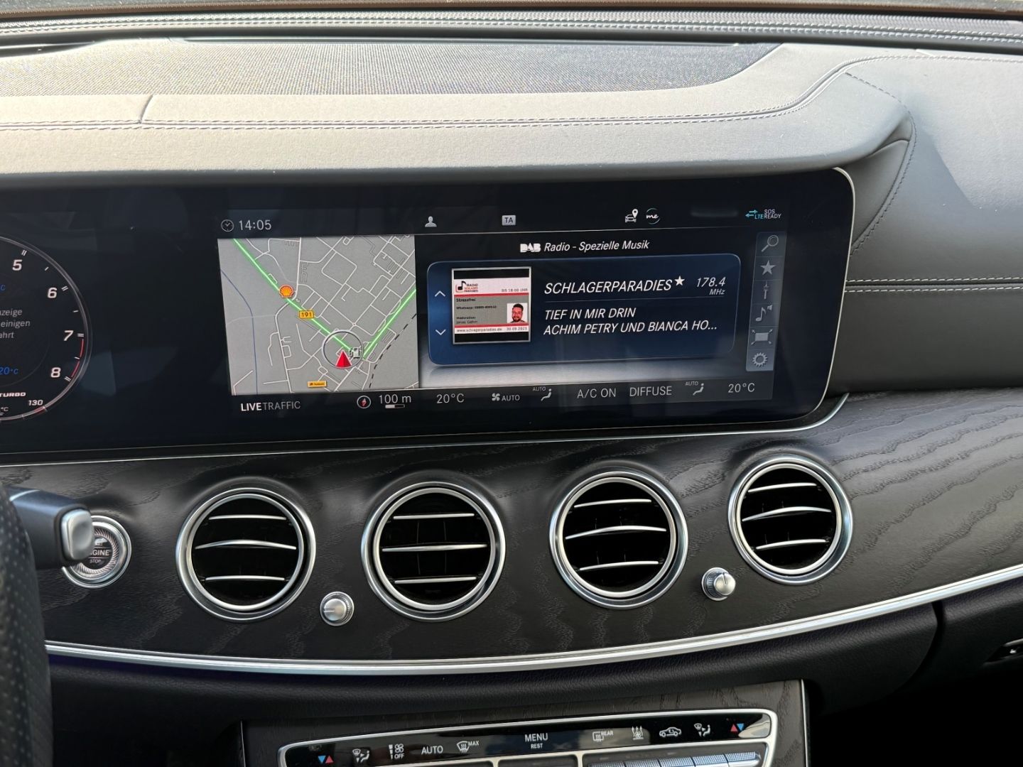 MERCEDES-BENZ E 63 AMG 4Matic EU6d-T HUD Luftfederung AD Nivea - Image 25