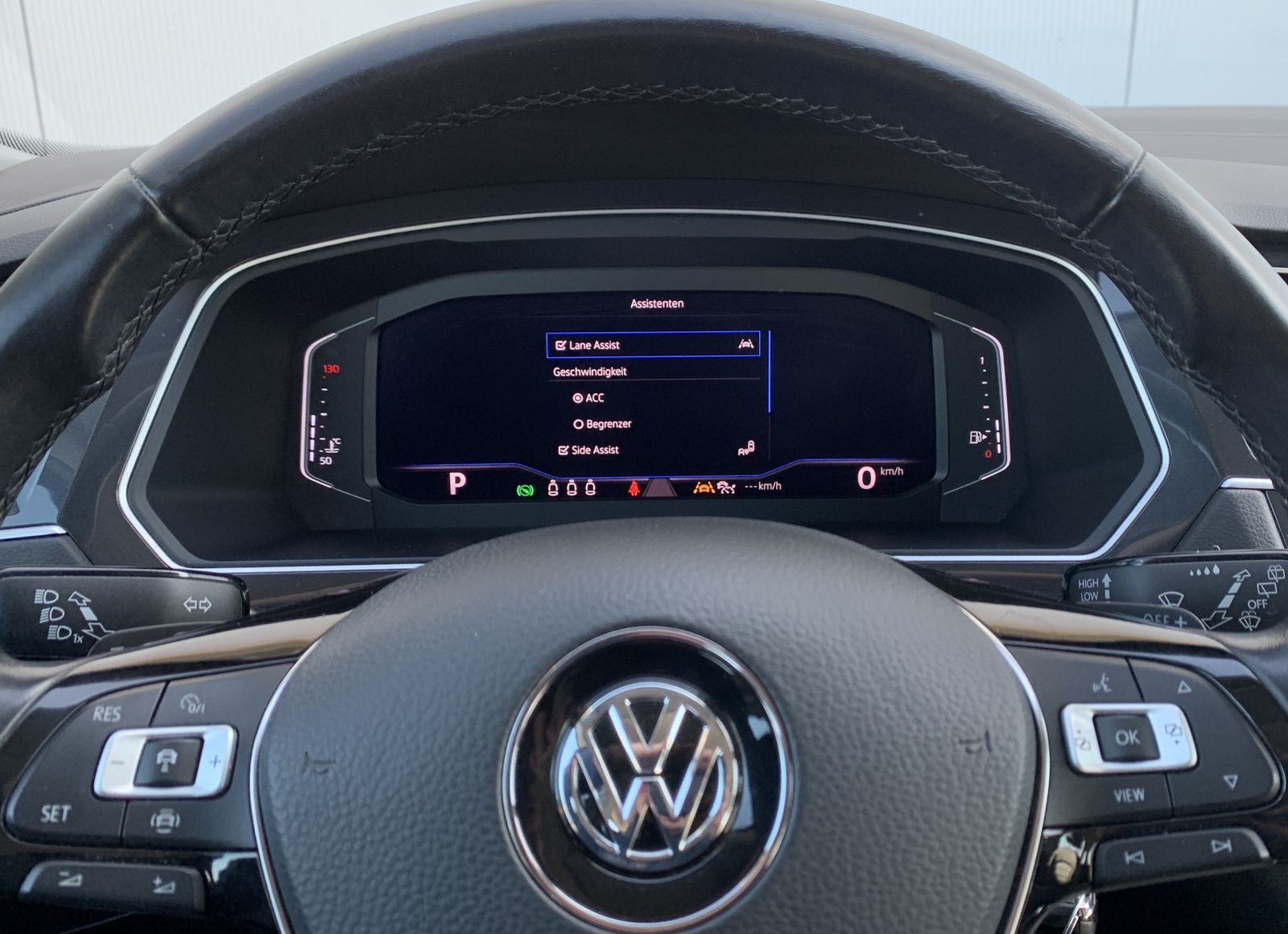 Fahrzeugabbildung Volkswagen Tiguan 2.0 TSI*Highline*4Motion*Leder*AHK*LED*