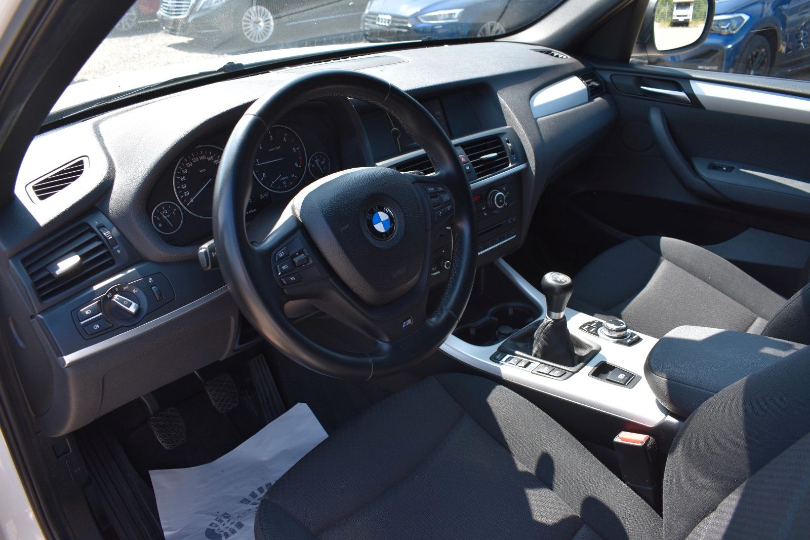 Fahrzeugabbildung BMW X3 xDrive 20 d M Sport  AHK / 19 Zoll/