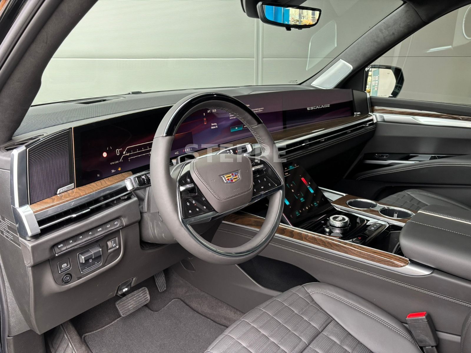 Cadillac Escalade FACELIFT MY26 6.2 V8 Sport Platinum 24"