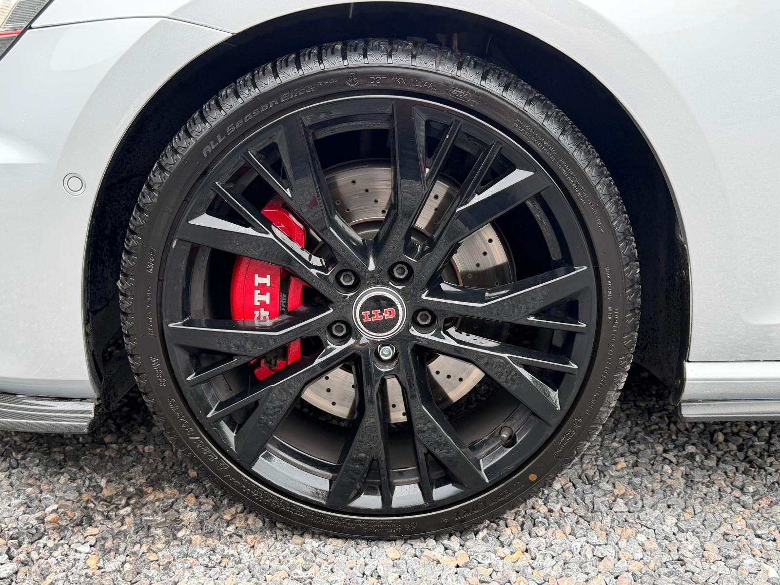 Volkswagen Golf VII Lim. GTI Performance + JP PERFORMANCE +