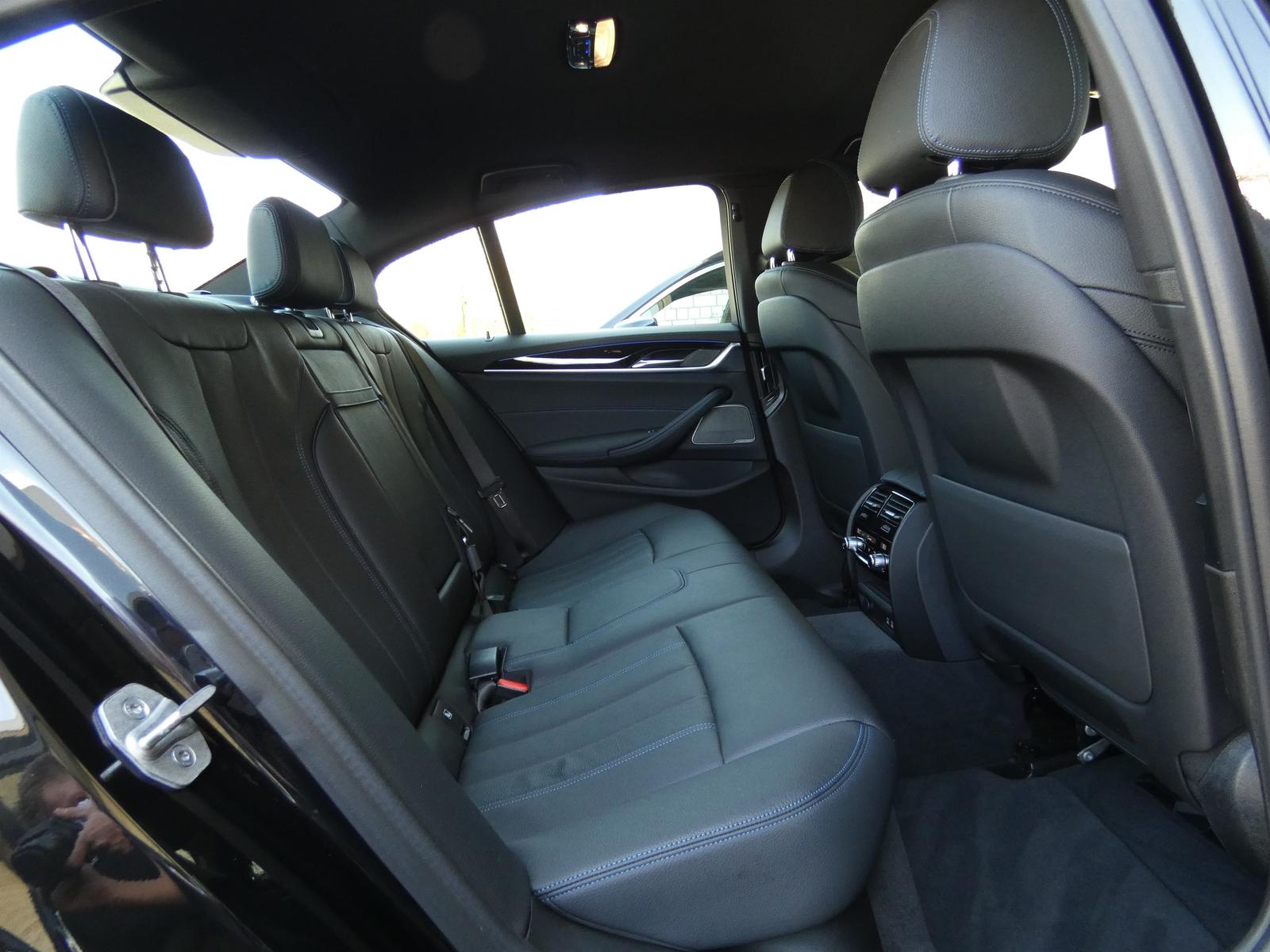 BMW M550i xDrive Limousine M Sport Navi+Kamera+ACC