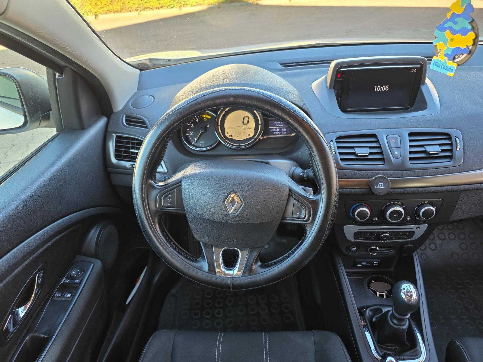 Renault Megane 2014 — photo 11