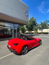 Ferrari Portofino M*Carbon Beifahrerdisplay Sitzbelüftun