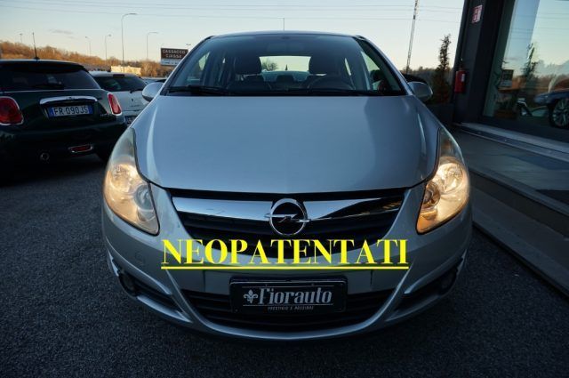 Opel OPEL Corsa 1.4 16V 5 porte Cosmo NEOPATENTATI