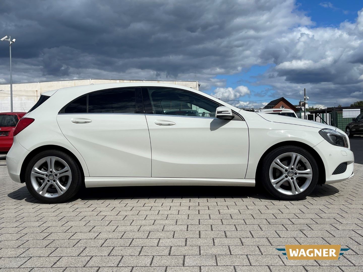 Fahrzeugabbildung Mercedes-Benz A 180 Urban BlueEfficiency SHZ Automatik