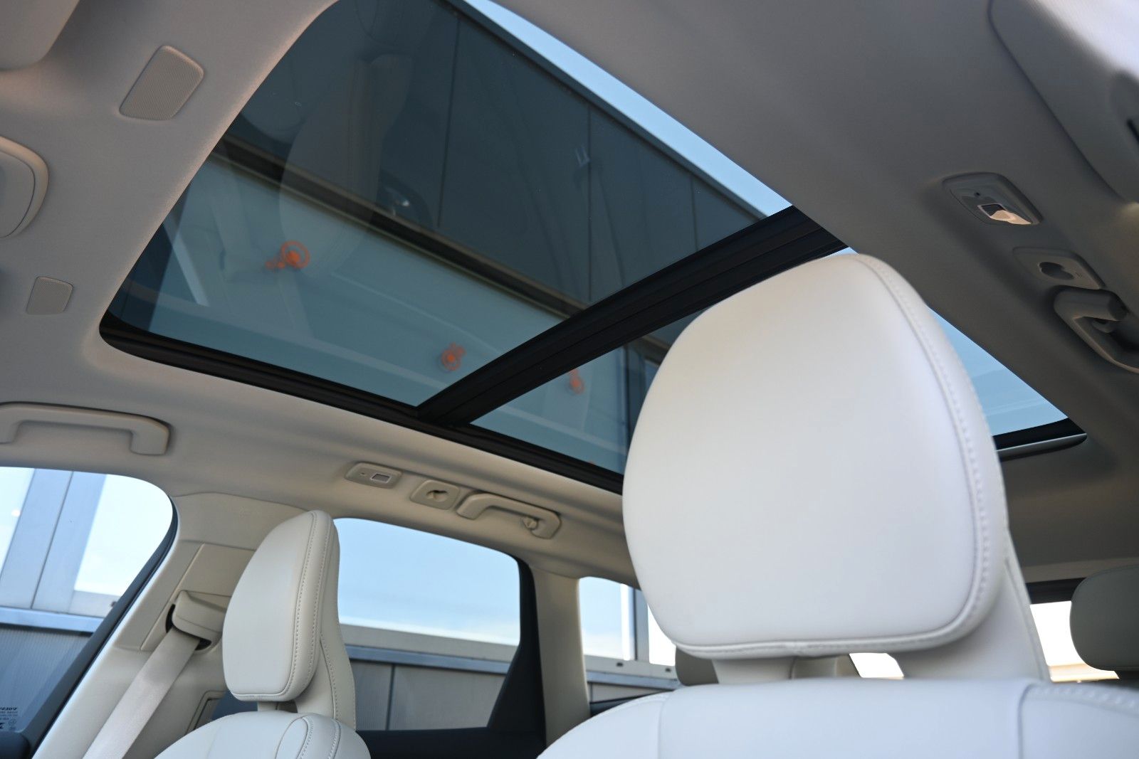 Fahrzeugabbildung Volvo XC60 T8 AWD Inscription Recharge Plug-In Hybrid