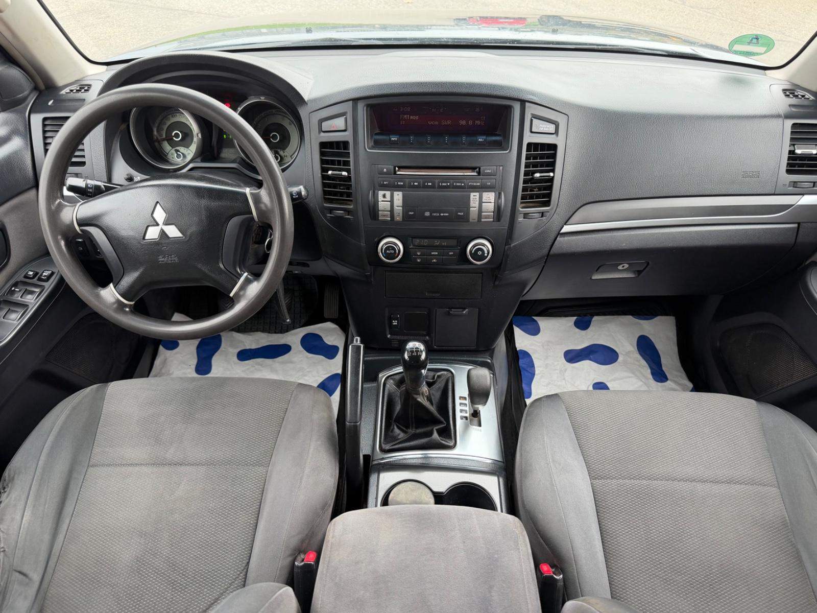 MITSUBISHI PAJERO 3.2 DI-D 160CH - INVITE - BVM - ATTELAGE - CT NEUF - HISTORIQUE ENTRETIEN COMPLET - 1ERE MAIN