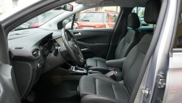 Fahrzeugabbildung Opel Crossland (X), Navi, LED, Leder, Kamera