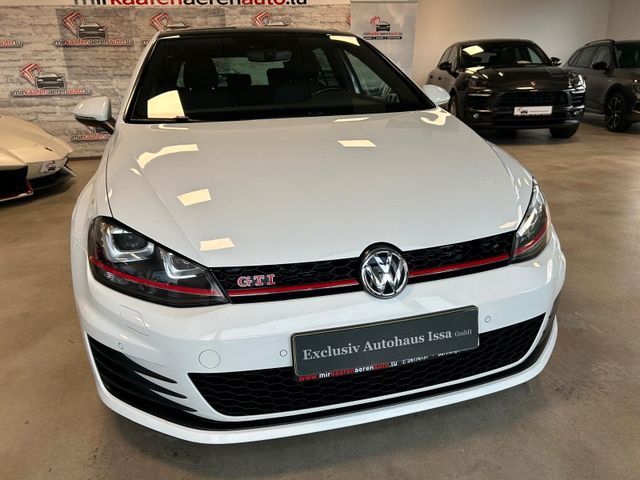 Volkswagen Golf VII GTI Performance**NAVI**SHZ**PANORAMA**