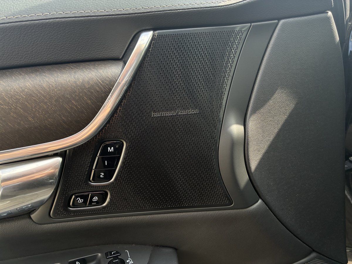 Volvo V90 Cross Country D4 AWD Pro  LED 360° NAVI AHK foto 10