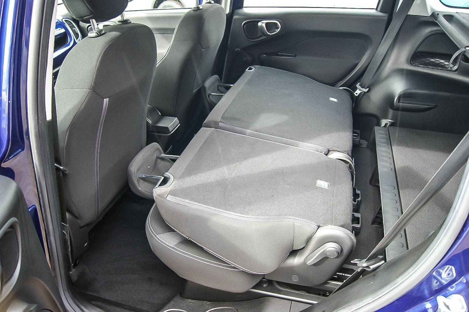 Fahrzeugabbildung Fiat 500 L 1.4T-Jet URBAN Pop-Star NAVI PDC 1.HAND