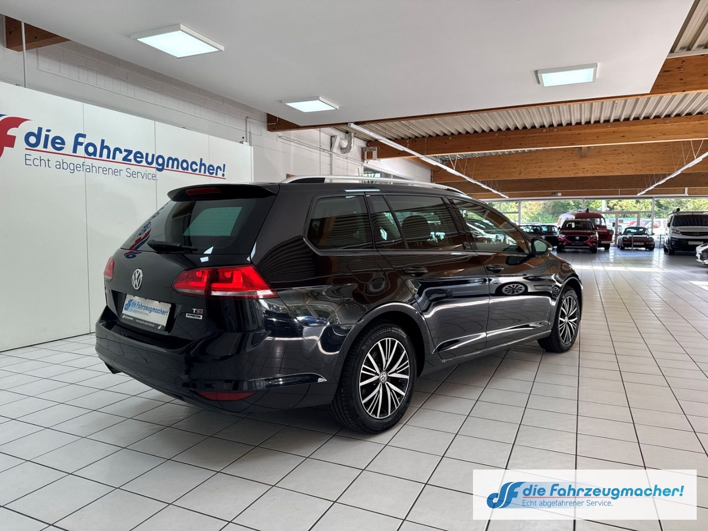 Fahrzeugabbildung Volkswagen Golf VII Variant Allstar BMT 1.4 TSI Sperrdiff.