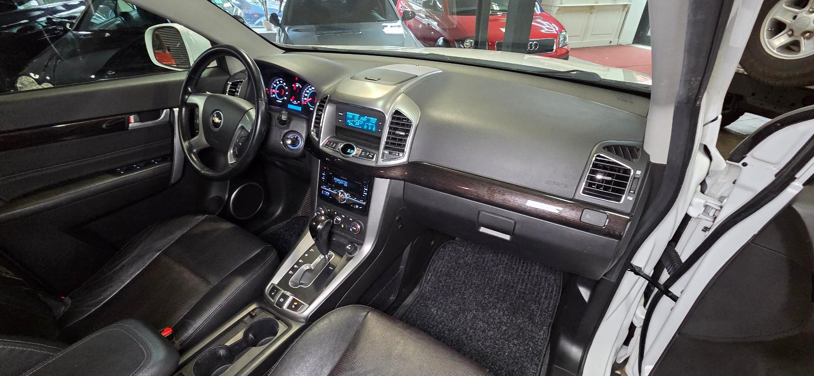 Chevrolet Captiva 2.4 LT+ 4WD 7-Sitzer *Tüv & Service NEU*