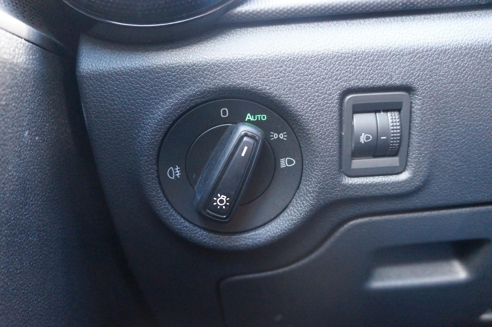 Skoda Fabia Active*LED*PDC*KLIMA*SHZ*SMARTLINK*